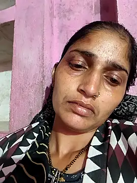 Snapshot of Pooja_shre chatting on 12/18/25, 01:26 Pooja shre online show from 12/18/25, 01:26