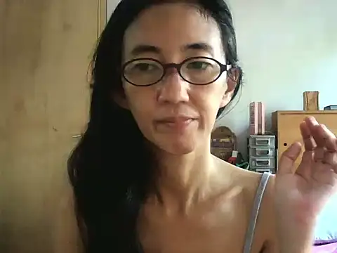 princessD077 online show from 12/17/25, 06:29