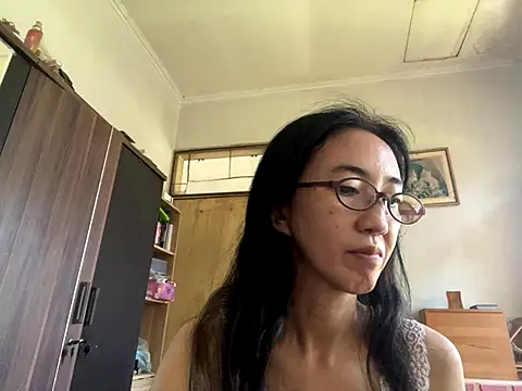 princessD077 online show from 10/18/25, 02:13