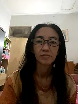 princessD077 online show from 10/28/25, 04:39