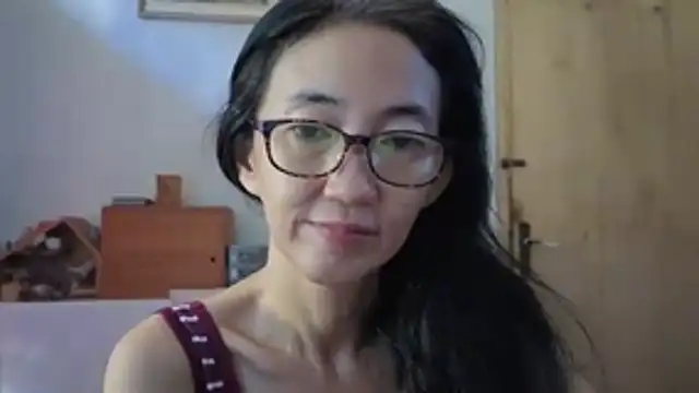 Snapshot of princessD077 chatting on 06/11/26, 07:49 princessD077 online show from 06/11/26, 07:49