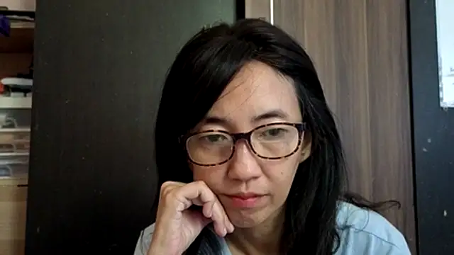 Snapshot of princessD077 chatting on 07/16/26, 07:27 princessD077 online show from 07/16/26, 07:27