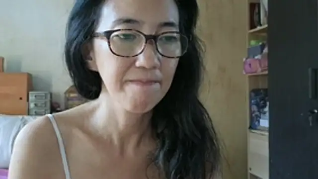 Snapshot of princessD077 chatting on 06/13/26, 07:17 princessD077 online show from 06/13/26, 07:17