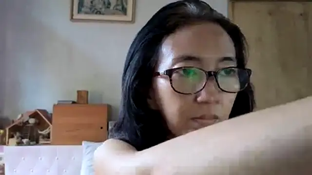 Snapshot of princessD077 chatting on 06/12/26, 03:04 princessD077 online show from 06/12/26, 03:04