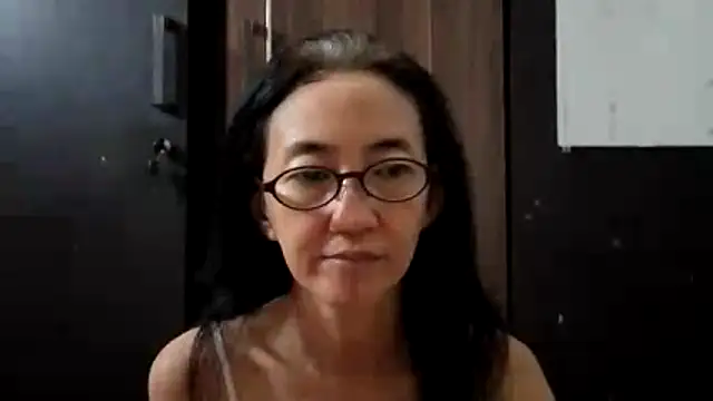 Snapshot of princessD077 chatting on 06/17/26, 04:06 princessD077 online show from 06/17/26, 04:06