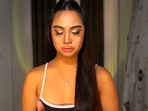 Snapshot of BigBrownCock_Candice chatting on 11/04/25, 06:22 BigBrownCock Candice online show from 11/04/25, 06:22