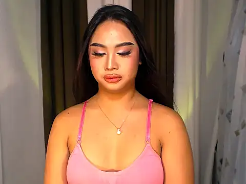 Snapshot of BigBrownCock_Candice chatting on 11/14/25, 03:05 BigBrownCock Candice online show from 11/14/25, 03:05