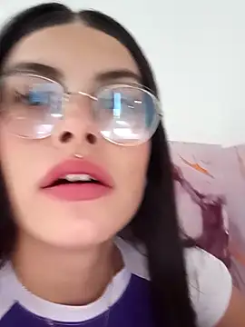 Snapshot of kaileyrivers chatting on 04/15/26, 07:29 kaileyrivers online show from 04/15/26, 07:29