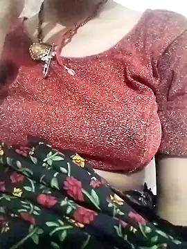 OliveGreen22 online show from 10/29/25, 05:34