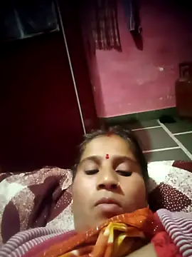 OliveGreen22 online show from 11/12/25, 09:24