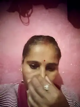 OliveGreen22 online show from 11/16/25, 01:54