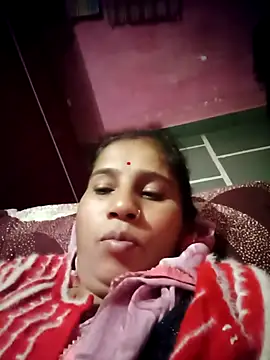 OliveGreen22 online show from 11/30/25, 01:39