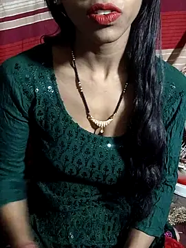 Itz Aisha   online show from 12/15/25, 06:08