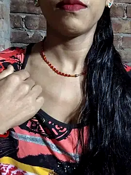 Itz Aisha   online show from 10/21/25, 09:09