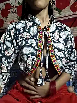 Itz Aisha   online show from 11/18/25, 05:16