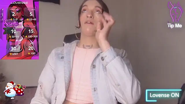 Scarlett crastrawberry online show from 12/17/25, 08:47