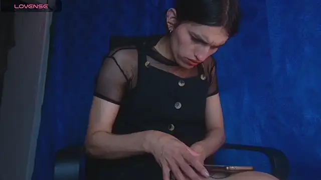 Scarlett crastrawberry online show from 10/22/25, 09:46