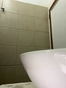 Snapshot of solodrive chatting on 11/06/25, 06:28 solodrive online show from 11/06/25, 06:28