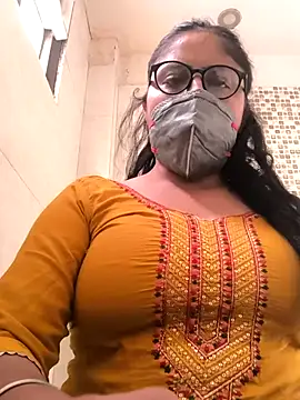 Lovely Tannu online show from 11/17/25, 10:30