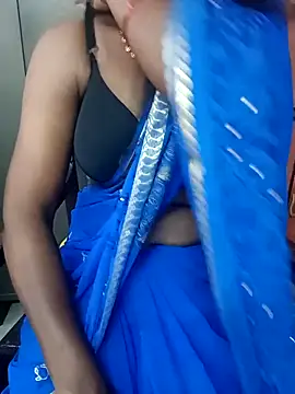 Snapshot of Sravya__ chatting on 10/18/25, 06:48 Sravya online show from 10/18/25, 06:48