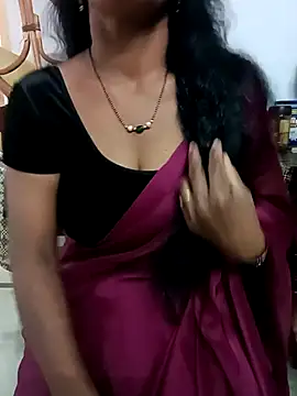 Snapshot of Sravya__ chatting on 11/01/25, 08:19 Sravya online show from 11/01/25, 08:19