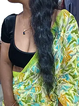 Snapshot of Sravya__ chatting on 11/17/25, 05:22 Sravya online show from 11/17/25, 05:22