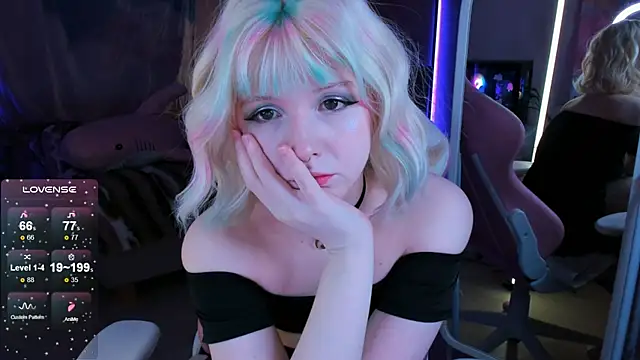 Snapshot of likedoll chatting on 10/23/25, 06:06 likedoll online show from 10/23/25, 06:06