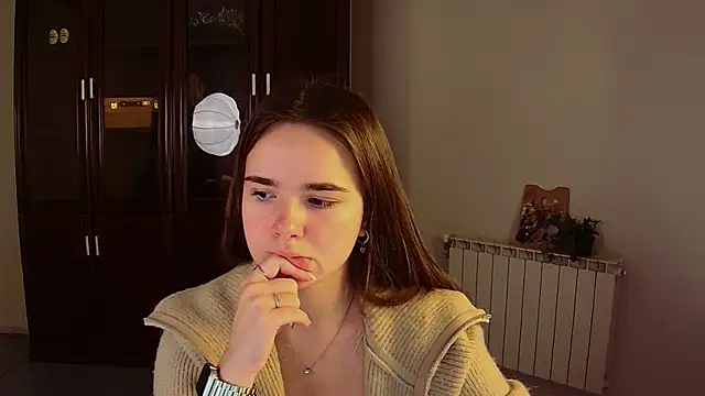 May Bloom online show from 10/31/25, 05:15