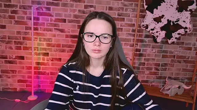 May Bloom online show from 03/04/26, 07:05