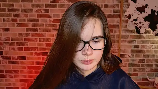 May Bloom online show from 02/12/26, 06:02