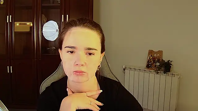 May Bloom online show from 10/29/25, 05:39