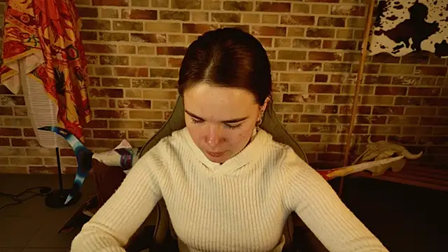 May Bloom online show from 11/12/25, 05:22