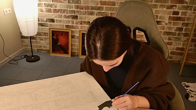 May Bloom online show from 12/16/25, 05:11