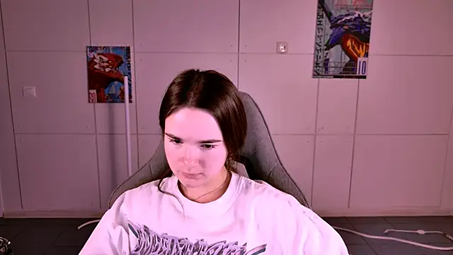 May Bloom online show from 11/27/25, 05:19