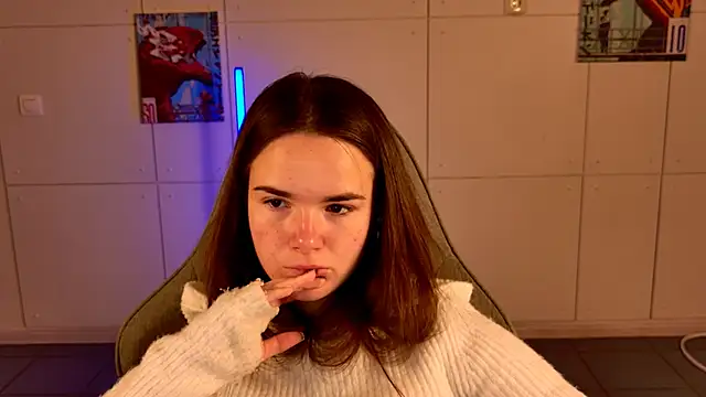 May Bloom online show from 10/27/25, 05:19