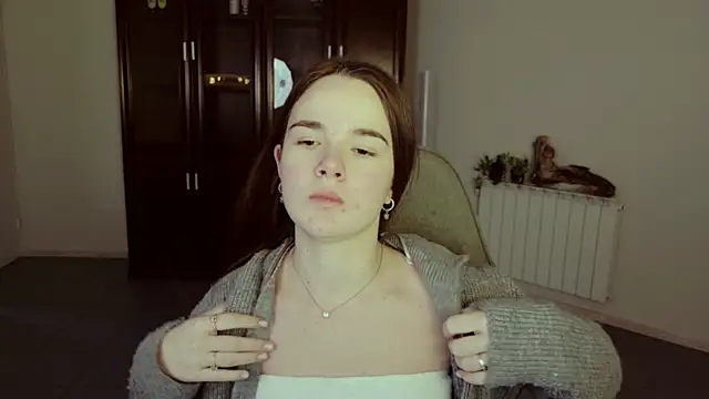 May Bloom online show from 12/05/25, 05:17