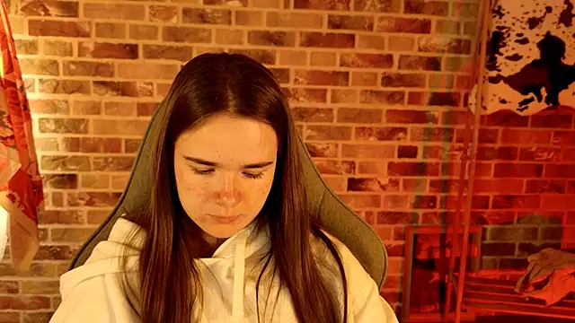 May Bloom online show from 10/28/25, 01:10