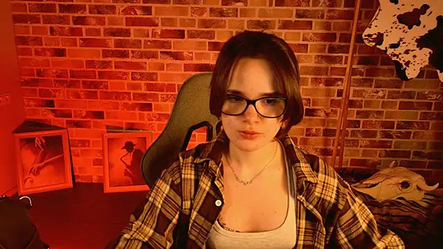 May Bloom online show from 02/26/26, 02:39