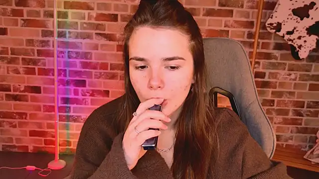 May Bloom online show from 03/10/26, 06:50