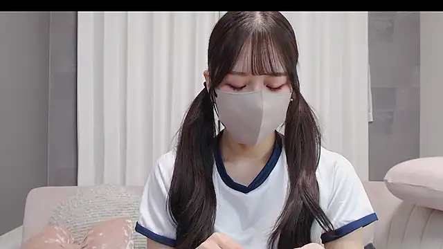 LOVE MIREI LOVE online show from 11/04/25, 11:25