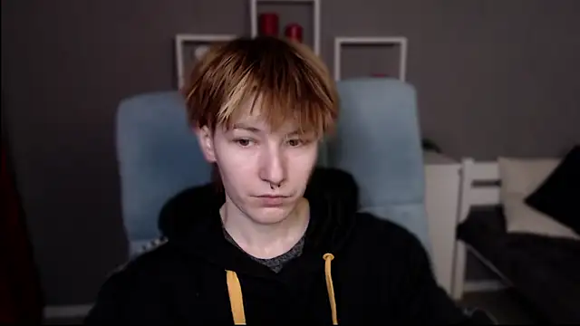 Snapshot of guitarandangell chatting on 02/24/26, 11:11 guitarandangell online show from 02/24/26, 11:11