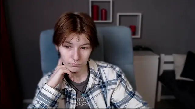 Snapshot of guitarandangell chatting on 11/26/25, 10:59 guitarandangell online show from 11/26/25, 10:59