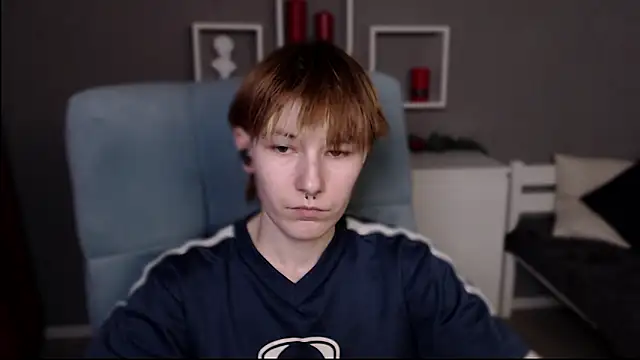 Snapshot of guitarandangell chatting on 02/27/26, 02:34 guitarandangell online show from 02/27/26, 02:34