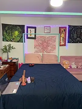 DaisyMynx online show from 12/18/25, 03:55