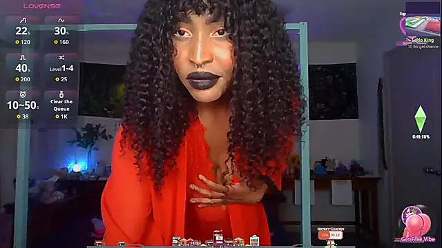 DaisyMynx online show from 10/30/25, 02:10