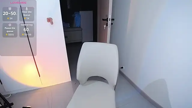 Kinadolly online show from 10/28/25, 12:26