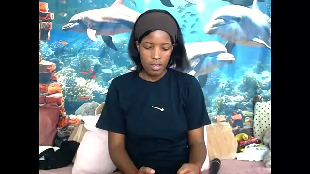 Snapshot of AfricanBarbiee69 chatting on 06/09/26, 09:54 AfricanBarbiee69 online show from 06/09/26, 09:54