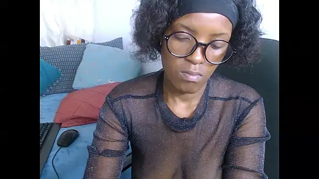 AfricanBarbiee69 online show from 11/21/25, 08:46