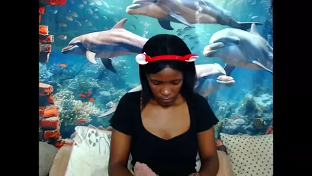 Snapshot of AfricanBarbiee69 chatting on 05/15/26, 07:50 AfricanBarbiee69 online show from 05/15/26, 07:50