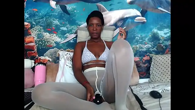 AfricanBarbiee69 online show from 04/10/26, 05:36